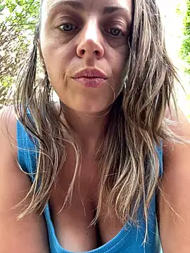 ladywithbigass live cam