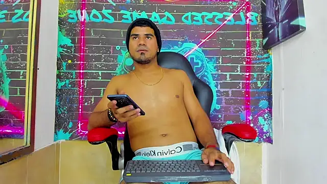 Latins_on_fire webcam