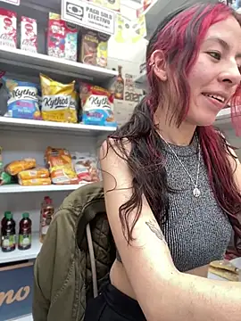NohaBrooks_Pink webcam