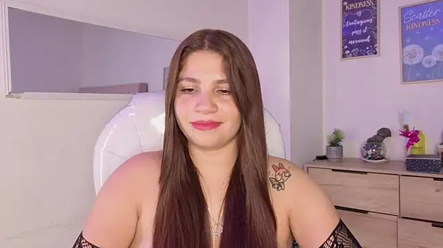 bluee_hazell live cam on StripChat