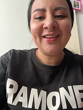 Abril_Luv webcam