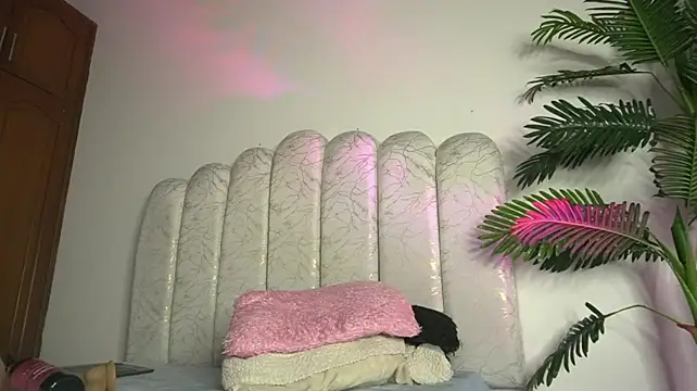pocahotass_11 webcam