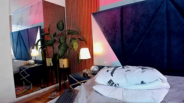 Olivia_Collinns1 webcam