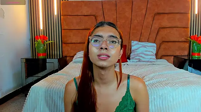 Sara_saaennz webcam