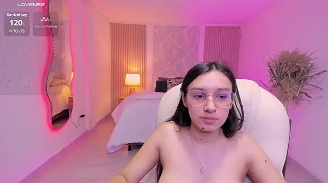 ANGIE-SMITH live cam on StripChat