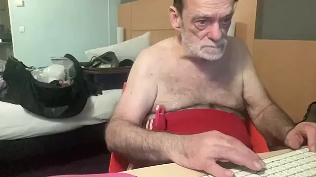 coach-karl live cam preview