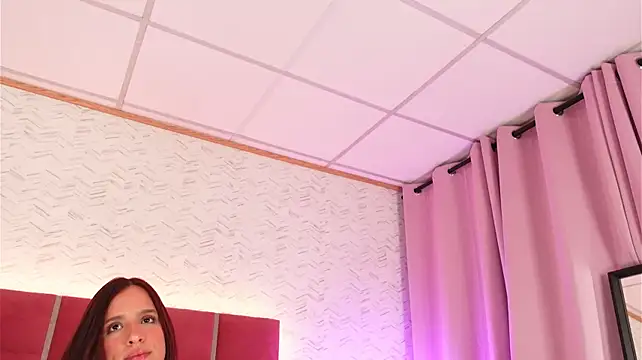 TessaTwistt live cam on StripChat
