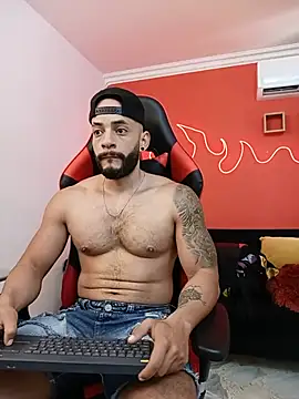 mike_savage3 (M young) - Get naked Show muscle oil Lick biceps
