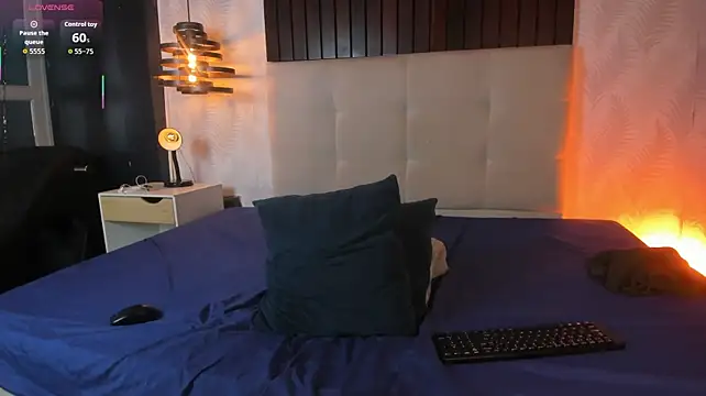 im_kael_ (M twink) - rain cum