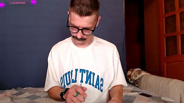 CozyCurves webcam