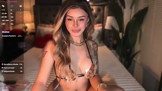 ParisianDoll webcam