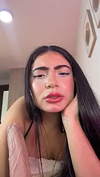 Mia_222 webcam