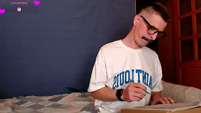 CozyCurves webcam