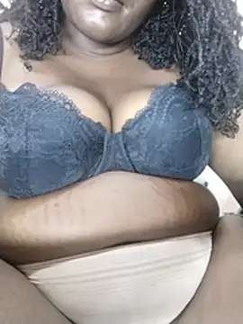 Bigtitsque3n webcam