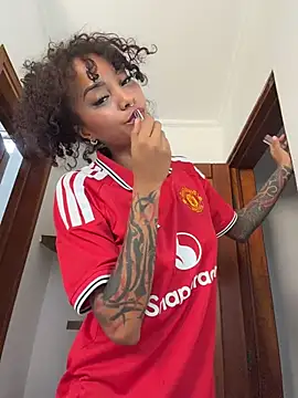 LizStorm_