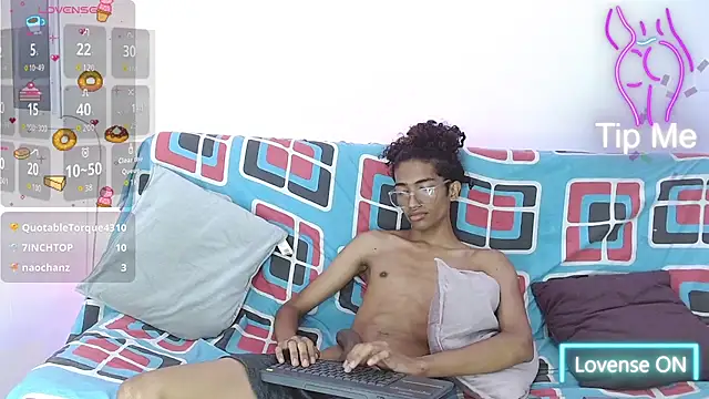 triiangel_latinboy