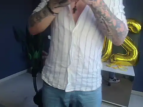 OscarWillss live cam on StripChat