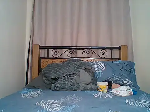 Ariana254 live cam on StripChat