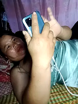 lynlyn2k live cam on StripChat