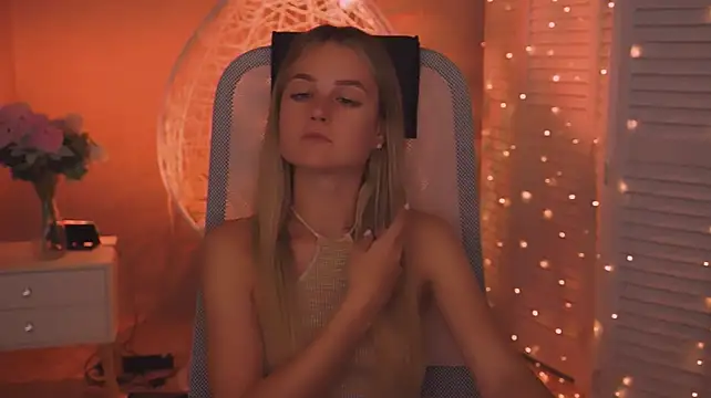 DeboraLarson webcam