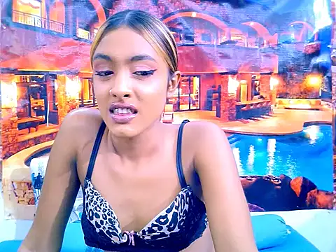 IndianPretty14u2Luv webcam