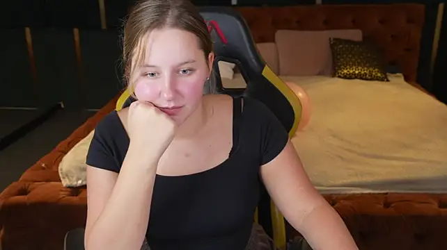 LilySweet054 webcam