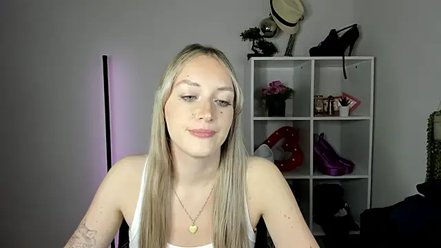 EvelynBlond