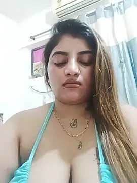 Sanaya_Gil
