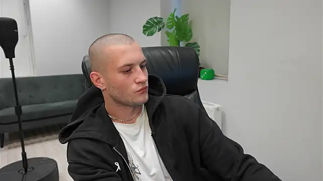 Igor_Wilde webcam