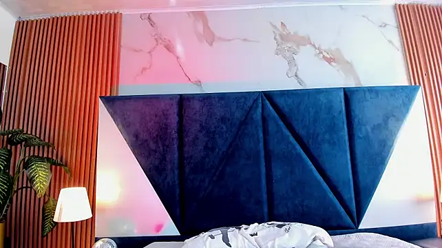 Olivia_Collinns1 webcam