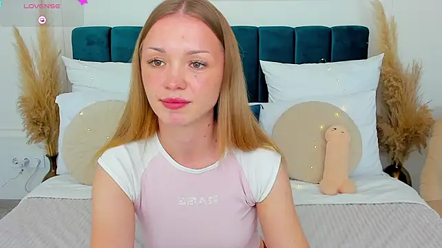 VirginOlly 🔎 online nude chat