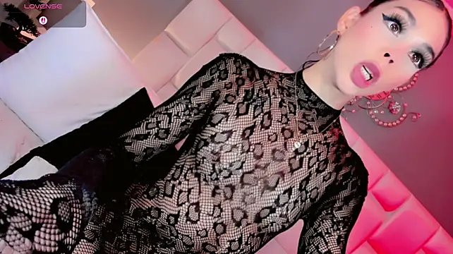 Kisses_Sophia