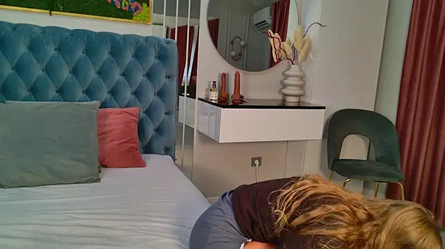 SiennaPierce webcam