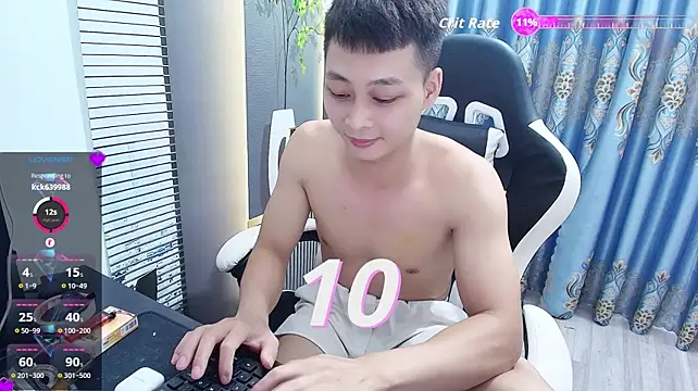 Naughty___asian webcam