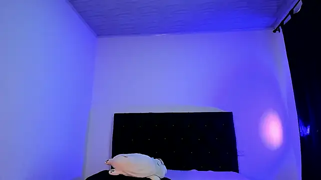 HayleyRoss_ webcam