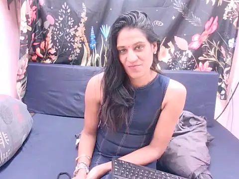 indiansexcsmile4u webcam