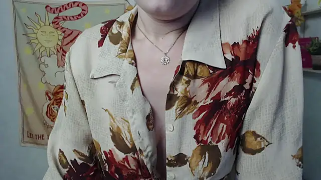 VeryVeryVeryShy_ live cam on StripChat