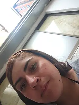 MishRaven webcam