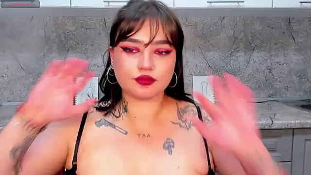 NikkiSummer live cam on StripChat