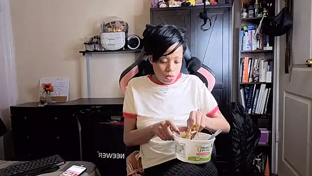 IAMTOKYOLEE live cam preview