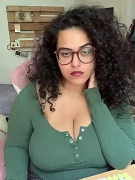 Curvydesifromgermany