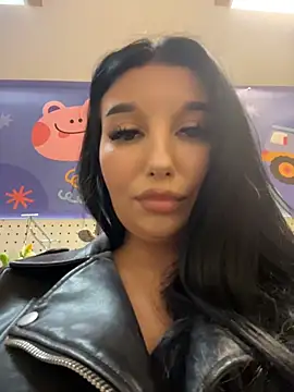 Tisha_Busty webcam