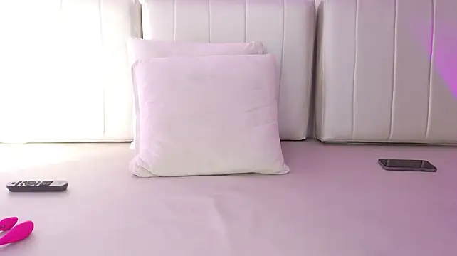 Emmy_And_Luna live cam preview