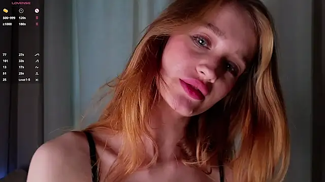 AliviaWithLove webcam