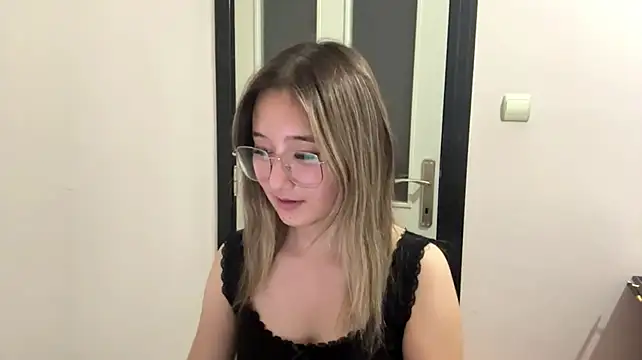 CloudyClamber live cam preview