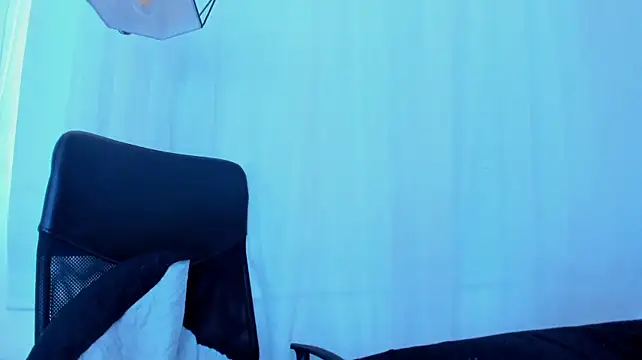 liabell_ webcam