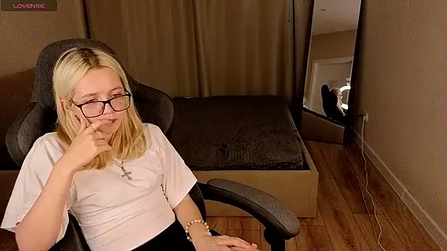 mollyy_snow