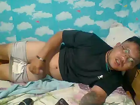Greggledesma live cam on StripChat