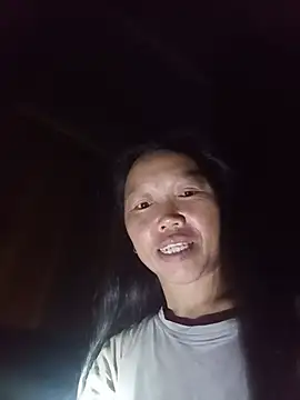 Huyen-tram live cam preview