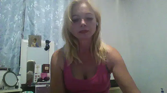 Lola_115 webcam